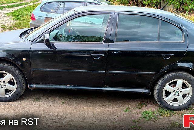 Черный Шкода Октавия, объемом двигателя 2 л и пробегом 300 тыс. км за 4100 $, фото 3 на Automoto.ua