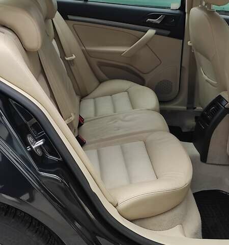 Черный Шкода Октавия, объемом двигателя 1.6 л и пробегом 218 тыс. км за 6999 $, фото 54 на Automoto.ua