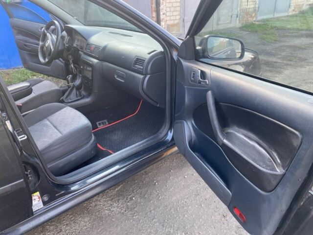 Черный Шкода Октавия, объемом двигателя 1.6 л и пробегом 282 тыс. км за 5000 $, фото 3 на Automoto.ua