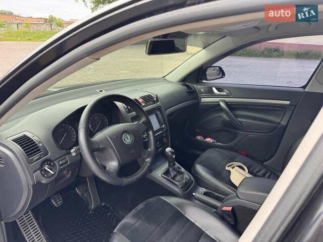 Черный Шкода Октавия, объемом двигателя 1.98 л и пробегом 300 тыс. км за 5800 $, фото 10 на Automoto.ua