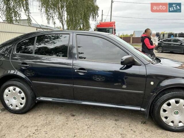 Черный Шкода Октавия, объемом двигателя 1.6 л и пробегом 221 тыс. км за 7300 $, фото 16 на Automoto.ua