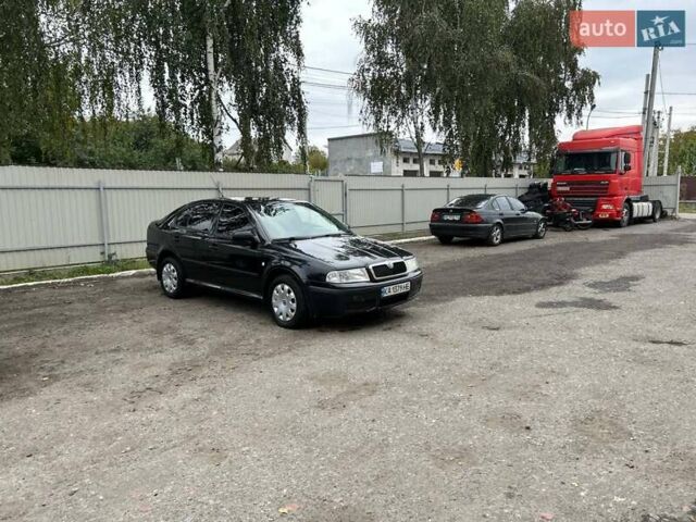 Черный Шкода Октавия, объемом двигателя 1.6 л и пробегом 221 тыс. км за 7300 $, фото 3 на Automoto.ua