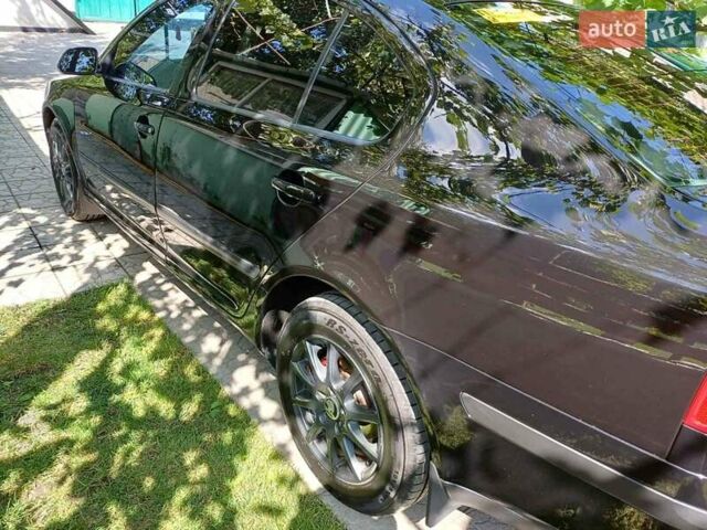 Черный Шкода Октавия, объемом двигателя 1.6 л и пробегом 260 тыс. км за 6500 $, фото 2 на Automoto.ua