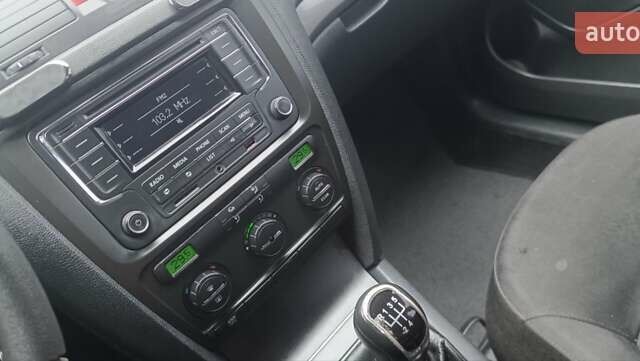 Черный Шкода Октавия, объемом двигателя 1.9 л и пробегом 364 тыс. км за 3999 $, фото 9 на Automoto.ua