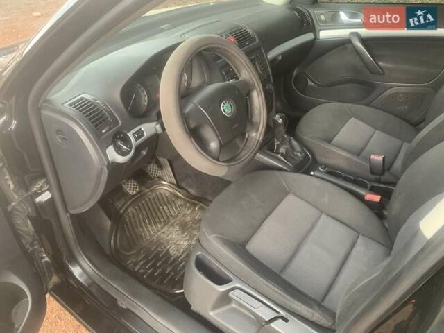 Чорний Шкода Октавія, об'ємом двигуна 1.6 л та пробігом 250 тис. км за 4800 $, фото 7 на Automoto.ua