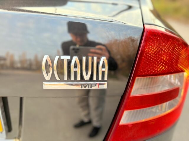 Чорний Шкода Октавія, об'ємом двигуна 1.6 л та пробігом 220 тис. км за 7500 $, фото 13 на Automoto.ua