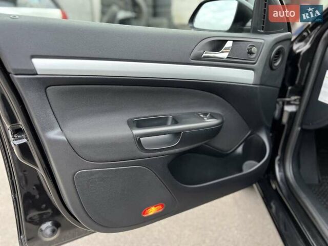 Черный Шкода Октавия, объемом двигателя 1.6 л и пробегом 220 тыс. км за 7500 $, фото 44 на Automoto.ua