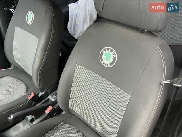 Шкода Октавия 2007 в Днепре (Днепропетровске) на Automoto.ua Черный Шкода Октавия, объемом двигателя 1.6 л и пробегом 300 тыс. км за 5500 $, фото 8 на Automoto.ua