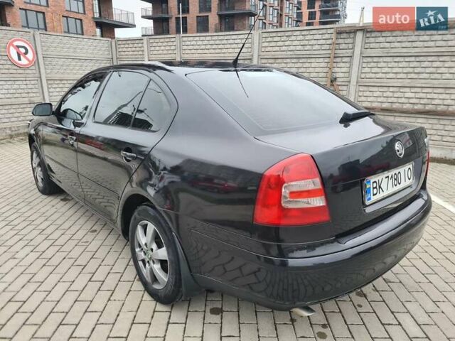 Чорний Шкода Октавія, об'ємом двигуна 1.6 л та пробігом 308 тис. км за 5600 $, фото 4 на Automoto.ua