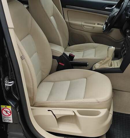 Черный Шкода Октавия, объемом двигателя 1.6 л и пробегом 218 тыс. км за 6999 $, фото 57 на Automoto.ua