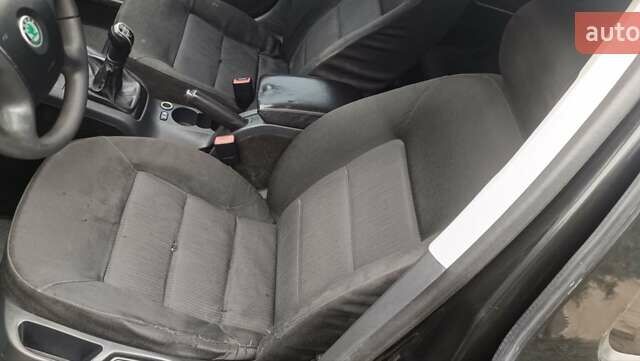 Черный Шкода Октавия, объемом двигателя 1.9 л и пробегом 364 тыс. км за 3999 $, фото 8 на Automoto.ua