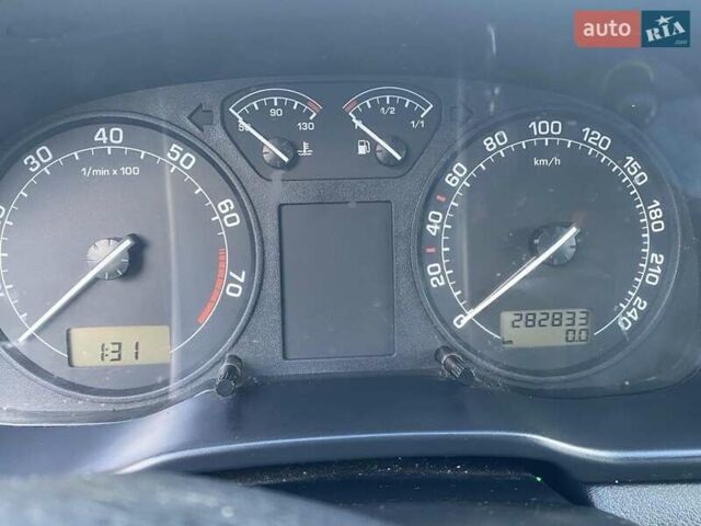 Черный Шкода Октавия, объемом двигателя 1.6 л и пробегом 282 тыс. км за 5000 $, фото 4 на Automoto.ua