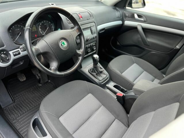 Чорний Шкода Октавія, об'ємом двигуна 1.6 л та пробігом 220 тис. км за 7500 $, фото 21 на Automoto.ua