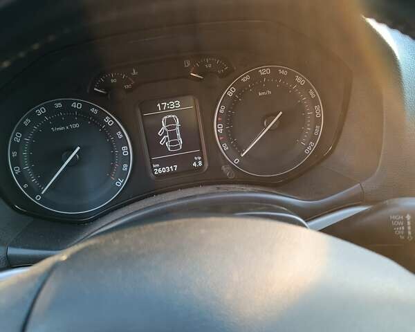 Черный Шкода Октавия, объемом двигателя 1.6 л и пробегом 260 тыс. км за 6000 $, фото 10 на Automoto.ua