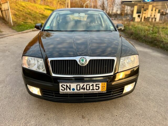 Чорний Шкода Октавія, об'ємом двигуна 1.6 л та пробігом 220 тис. км за 7500 $, фото 3 на Automoto.ua