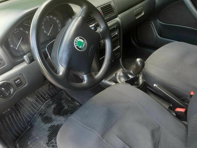 Чорний Шкода Октавія, об'ємом двигуна 1.6 л та пробігом 230 тис. км за 4400 $, фото 5 на Automoto.ua