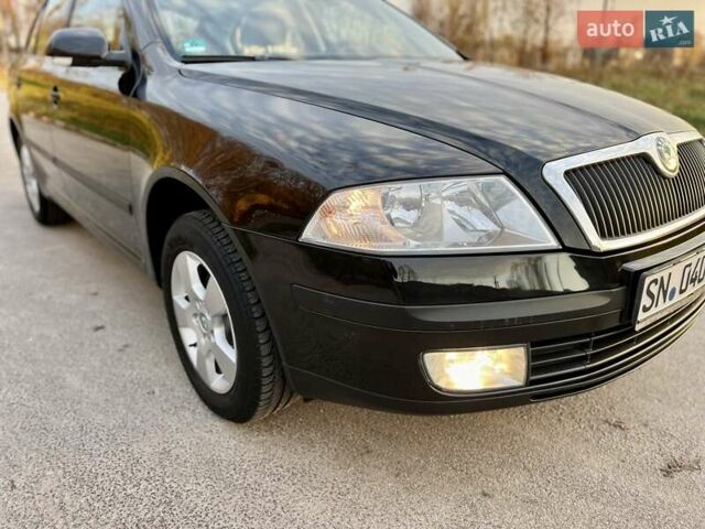 Черный Шкода Октавия, объемом двигателя 1.6 л и пробегом 220 тыс. км за 7500 $, фото 14 на Automoto.ua