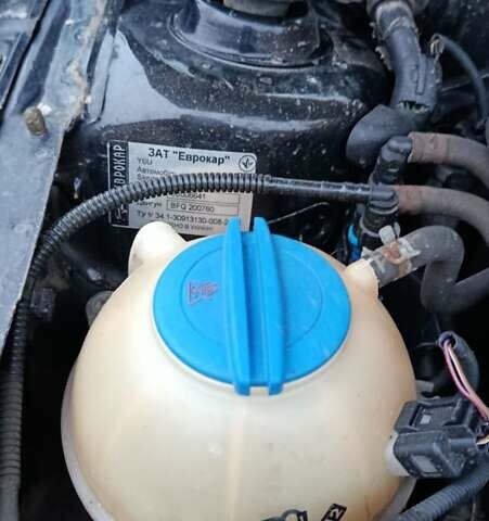 Черный Шкода Октавия, объемом двигателя 1.6 л и пробегом 175 тыс. км за 5750 $, фото 3 на Automoto.ua