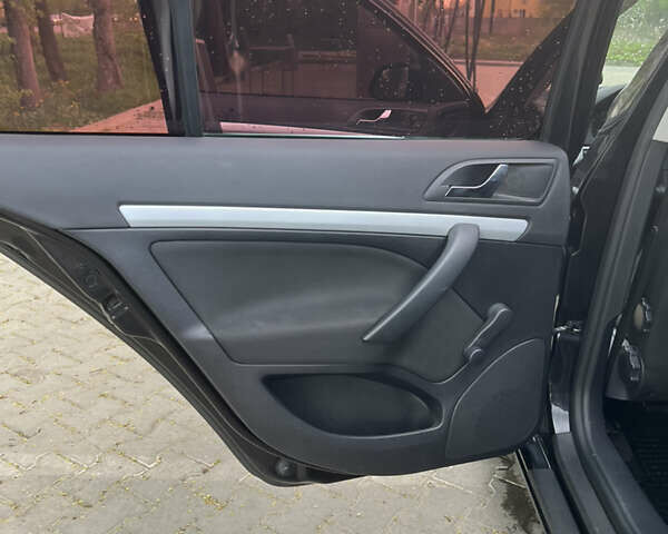 Черный Шкода Октавия, объемом двигателя 1.8 л и пробегом 210 тыс. км за 6299 $, фото 13 на Automoto.ua