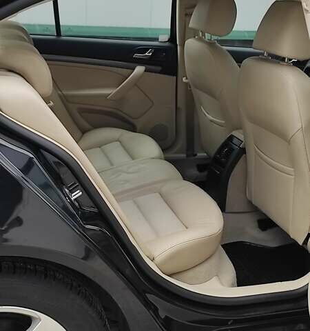 Черный Шкода Октавия, объемом двигателя 1.6 л и пробегом 218 тыс. км за 6999 $, фото 55 на Automoto.ua