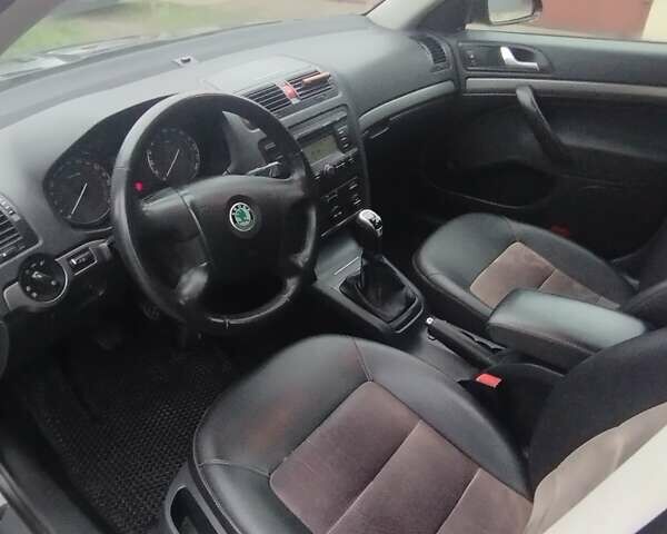 Чорний Шкода Октавія, об'ємом двигуна 1.98 л та пробігом 261 тис. км за 5100 $, фото 5 на Automoto.ua