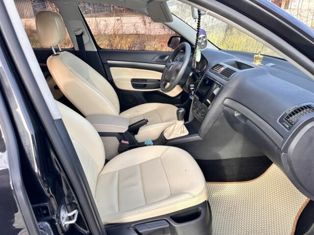 Черный Шкода Октавия, объемом двигателя 1.6 л и пробегом 260 тыс. км за 6800 $, фото 10 на Automoto.ua