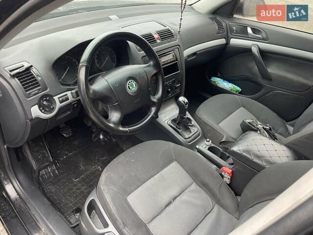 Чорний Шкода Октавія, об'ємом двигуна 1.6 л та пробігом 370 тис. км за 4500 $, фото 10 на Automoto.ua