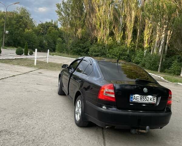 Черный Шкода Октавия, объемом двигателя 1.6 л и пробегом 470 тыс. км за 3800 $, фото 2 на Automoto.ua
