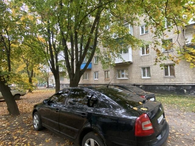 Черный Шкода Октавия, объемом двигателя 1.6 л и пробегом 245 тыс. км за 4900 $, фото 3 на Automoto.ua