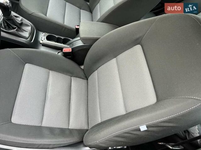 Черный Шкода Октавия, объемом двигателя 1.6 л и пробегом 220 тыс. км за 7500 $, фото 42 на Automoto.ua