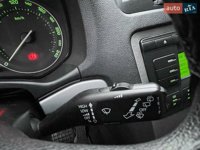 Чорний Шкода Октавія, об'ємом двигуна 1.6 л та пробігом 231 тис. км за 5350 $, фото 31 на Automoto.ua