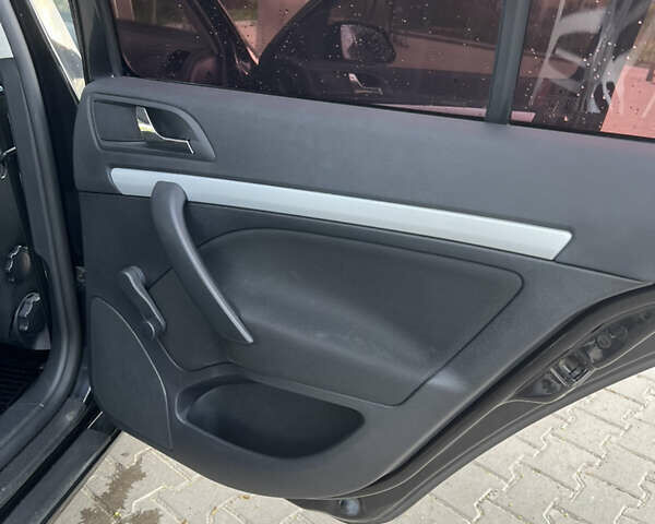 Черный Шкода Октавия, объемом двигателя 1.8 л и пробегом 210 тыс. км за 6299 $, фото 15 на Automoto.ua