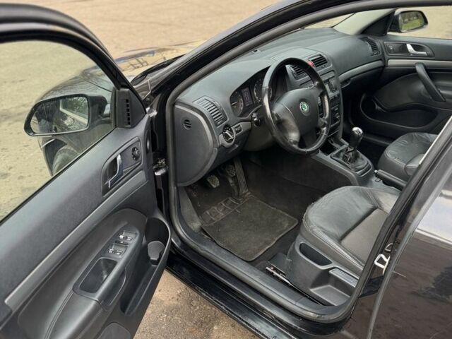Черный Шкода Октавия, объемом двигателя 2 л и пробегом 149 тыс. км за 3350 $, фото 11 на Automoto.ua