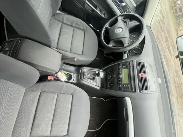 Черный Шкода Октавия, объемом двигателя 0 л и пробегом 183 тыс. км за 2700 $, фото 4 на Automoto.ua