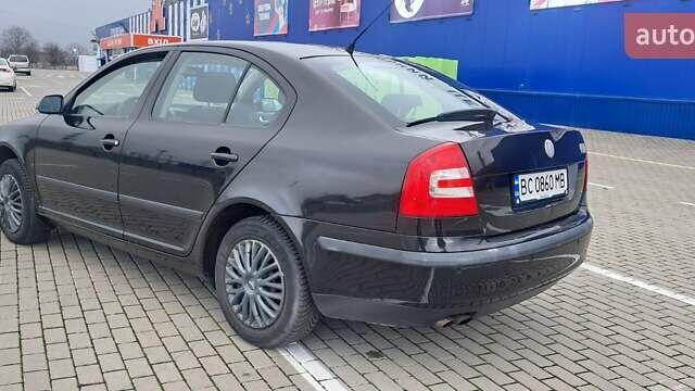 Черный Шкода Октавия, объемом двигателя 1.8 л и пробегом 226 тыс. км за 4500 $, фото 9 на Automoto.ua