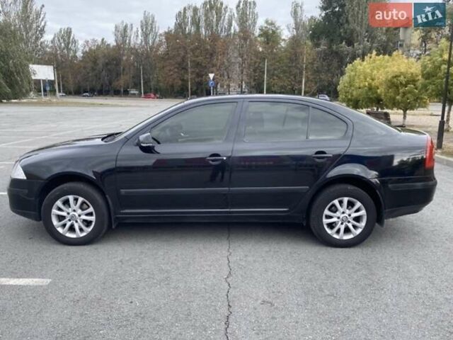 Черный Шкода Октавия, объемом двигателя 1.6 л и пробегом 210 тыс. км за 5600 $, фото 10 на Automoto.ua