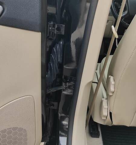 Черный Шкода Октавия, объемом двигателя 1.6 л и пробегом 218 тыс. км за 6999 $, фото 34 на Automoto.ua