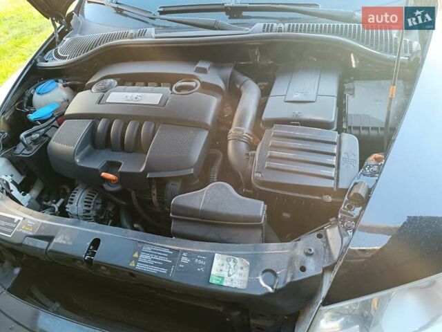 Черный Шкода Октавия, объемом двигателя 1.6 л и пробегом 260 тыс. км за 6000 $, фото 3 на Automoto.ua