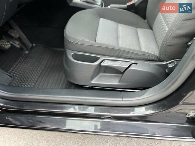 Черный Шкода Октавия, объемом двигателя 1.6 л и пробегом 220 тыс. км за 7500 $, фото 43 на Automoto.ua