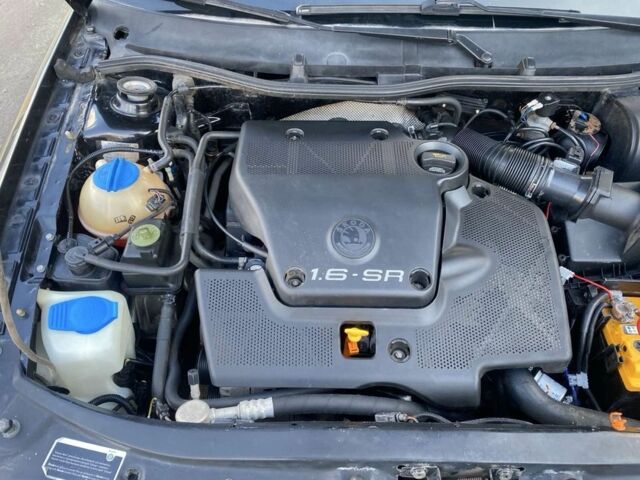 Черный Шкода Октавия, объемом двигателя 1.6 л и пробегом 282 тыс. км за 5000 $, фото 7 на Automoto.ua