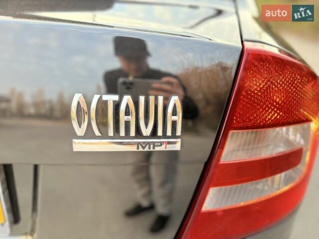 Черный Шкода Октавия, объемом двигателя 1.6 л и пробегом 220 тыс. км за 7500 $, фото 17 на Automoto.ua