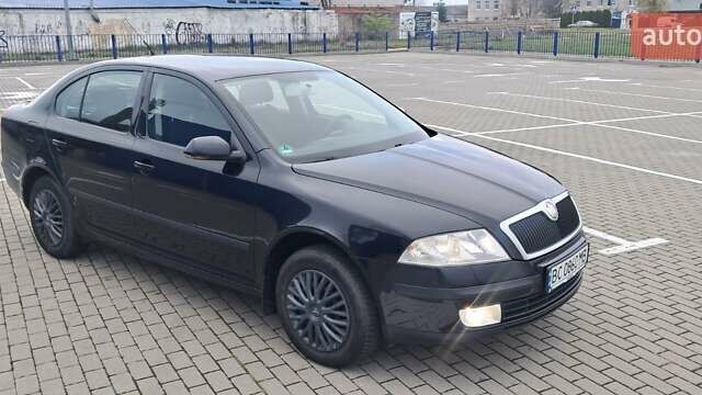 Черный Шкода Октавия, объемом двигателя 1.8 л и пробегом 226 тыс. км за 4500 $, фото 15 на Automoto.ua