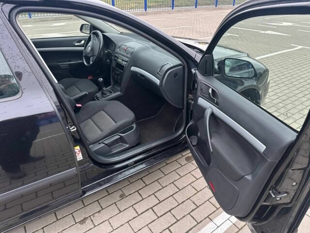 Черный Шкода Октавия, объемом двигателя 1.8 л и пробегом 206 тыс. км за 5150 $, фото 12 на Automoto.ua