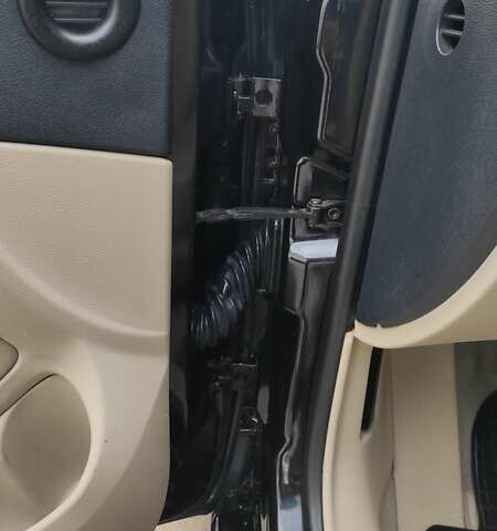 Черный Шкода Октавия, объемом двигателя 1.6 л и пробегом 218 тыс. км за 6999 $, фото 28 на Automoto.ua