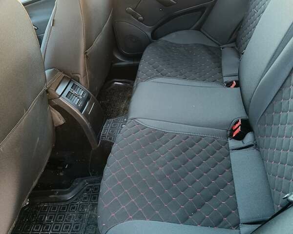 Черный Шкода Октавия, объемом двигателя 1.6 л и пробегом 260 тыс. км за 6000 $, фото 8 на Automoto.ua