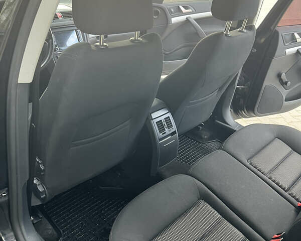 Черный Шкода Октавия, объемом двигателя 1.8 л и пробегом 210 тыс. км за 6299 $, фото 10 на Automoto.ua