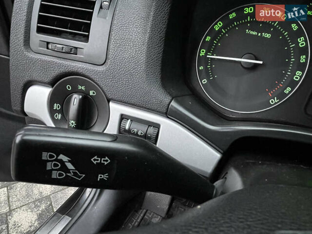 Чорний Шкода Октавія, об'ємом двигуна 1.6 л та пробігом 231 тис. км за 5350 $, фото 32 на Automoto.ua