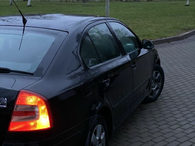 Чорний Шкода Октавія, об'ємом двигуна 0 л та пробігом 300 тис. км за 2800 $, фото 5 на Automoto.ua