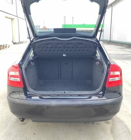 Черный Шкода Октавия, объемом двигателя 1.6 л и пробегом 218 тыс. км за 6999 $, фото 68 на Automoto.ua