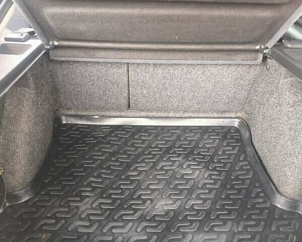 Черный Шкода Октавия, объемом двигателя 1.6 л и пробегом 212 тыс. км за 5600 $, фото 10 на Automoto.ua